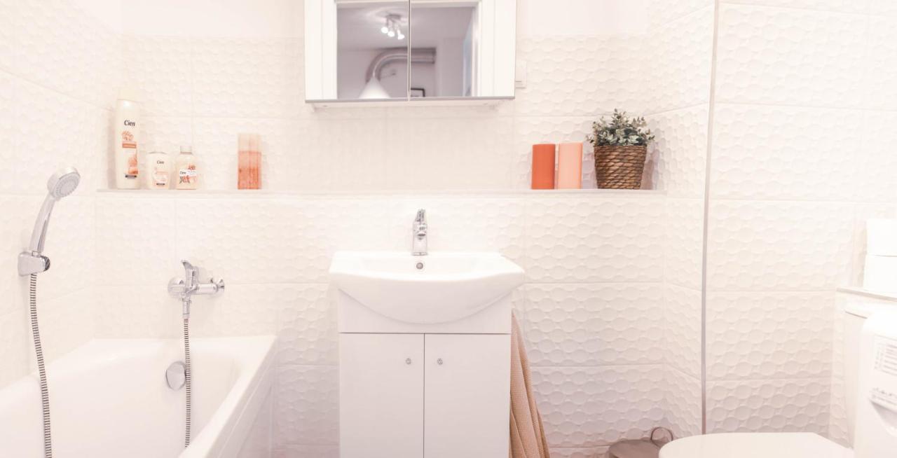 Project Comfort Apartament Potrzebna 55/29 Warszawa Daire Dış mekan fotoğraf